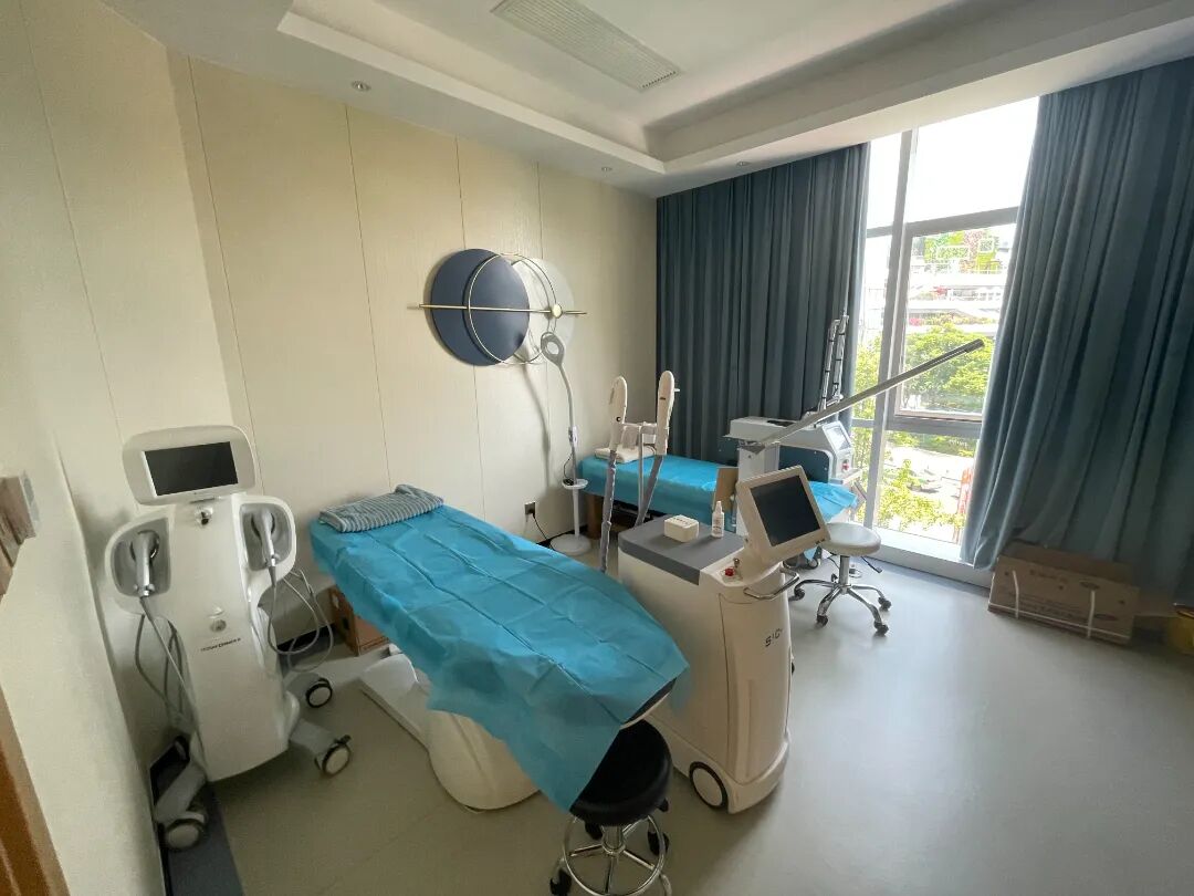 “干细胞制剂”竟是维生素C+生理盐水！1900余人被骗3800万，15人获刑！